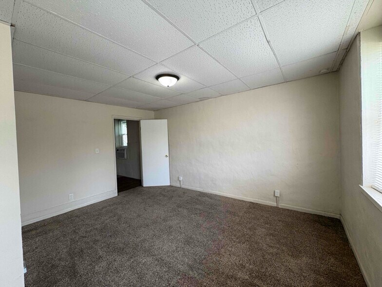 More Photos Of 613 N Fulton Ave, Evansville Apartments For Sale