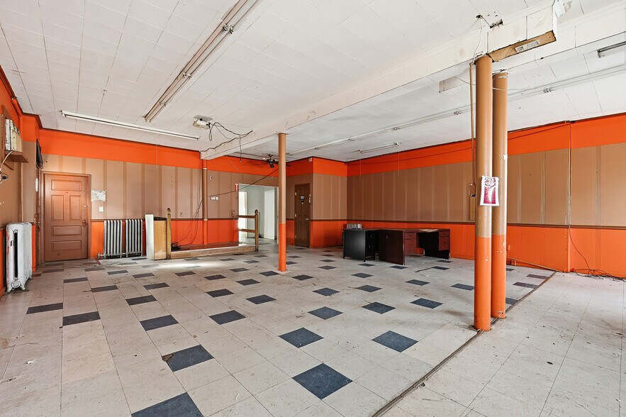 More Photos Of 8 W Olive St, Scranton Office For Sale