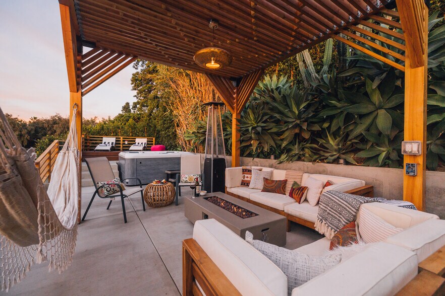 More Photos Of 1132 N Coronado St, Los Angeles Apartments For Sale