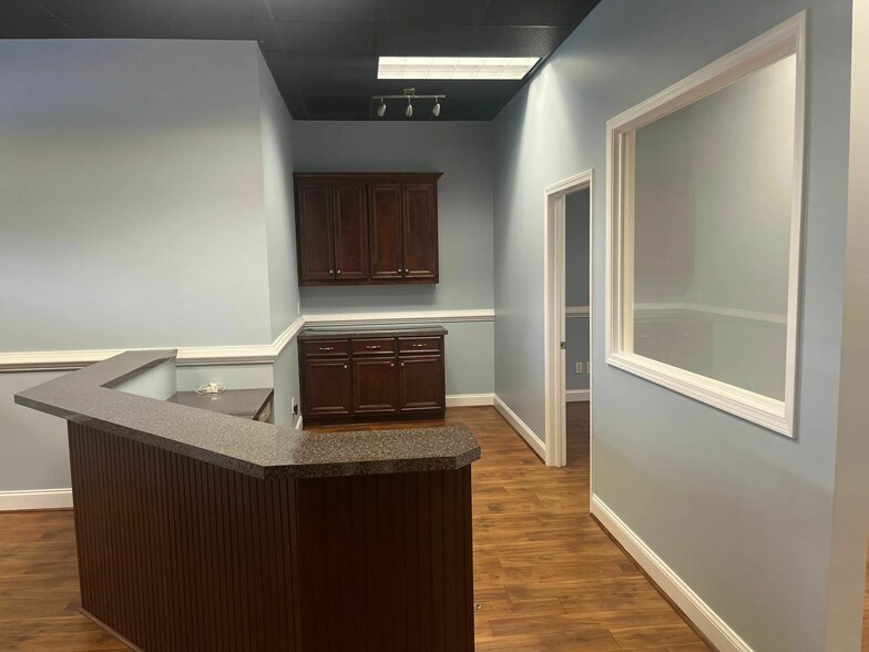 More Photos Of 7559 Kayne Blvd, Columbus Freestanding For Lease
