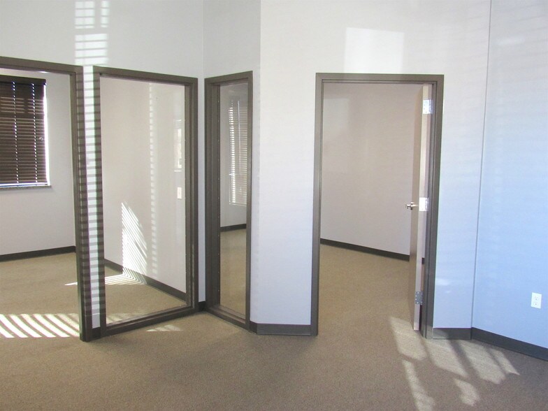 More Photos Of 1620 Midtown Pl, Oklahoma City Office For Lease