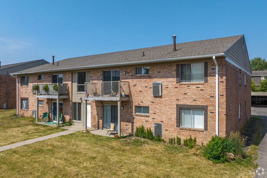 More Photos Of 5723-5811 Richwood St, Lansing Apartments For Sale