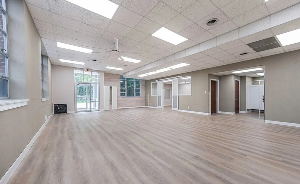 More Photos Of 16186 Beaverdam School Rd, Beaverdam Bank For Sale