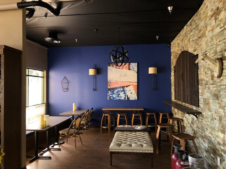 More Photos Of 501-561 New Los Angeles Ave, Moorpark Unknown For Lease