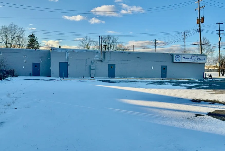 More Photos Of 1819 W Willow St, Lansing Religious Facility For Sale