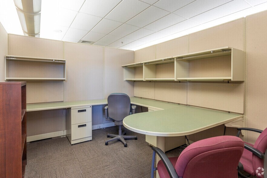 More Photos Of 920 Ridgebrook Rd, Sparks Office For Sale