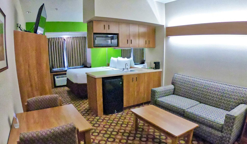 More Photos Of 355 E Goodnight Ave, Aransas Pass Hotel For Sale