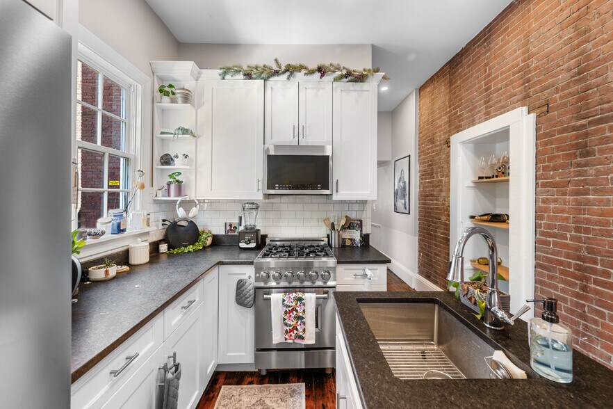 More Photos Of 401 Essex St, Salem Apartments For Sale