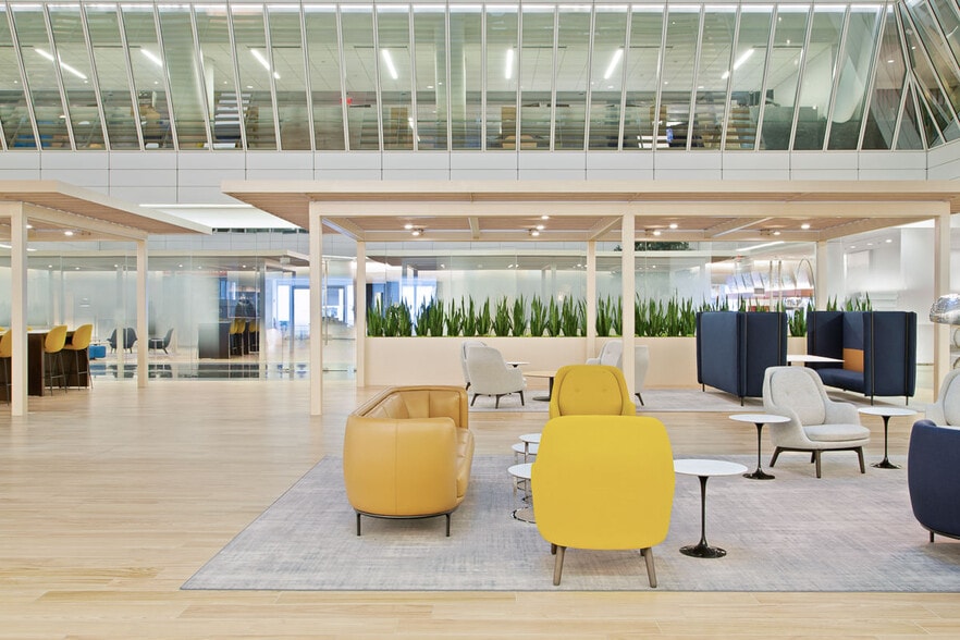 More Photos Of 1299 Pennsylvania Ave NW, Washington Office For Lease