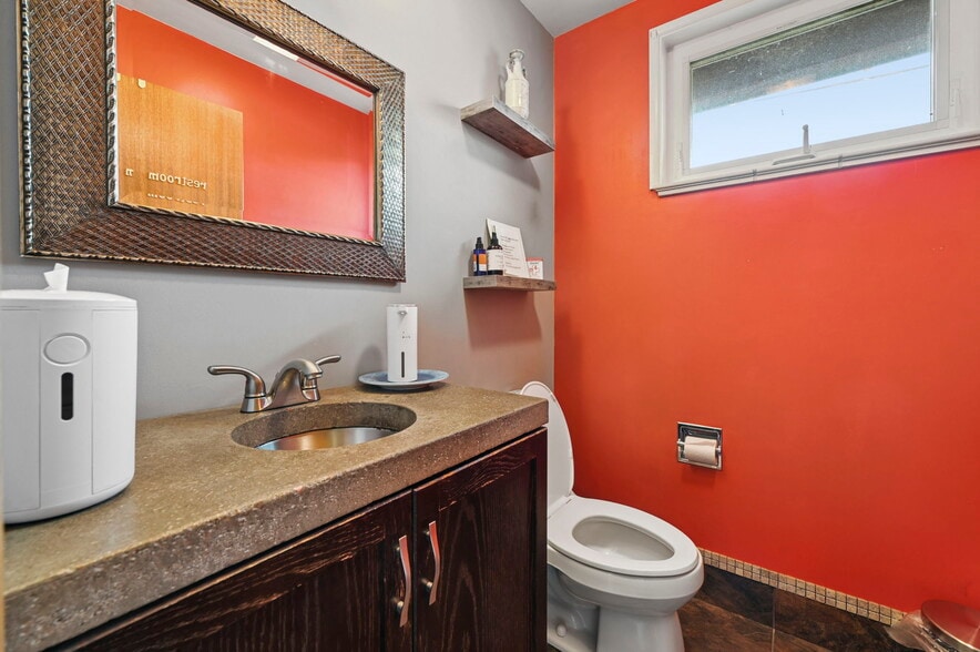 More Photos Of 2402 N Nevada Ave, Colorado Springs Freestanding For Sale