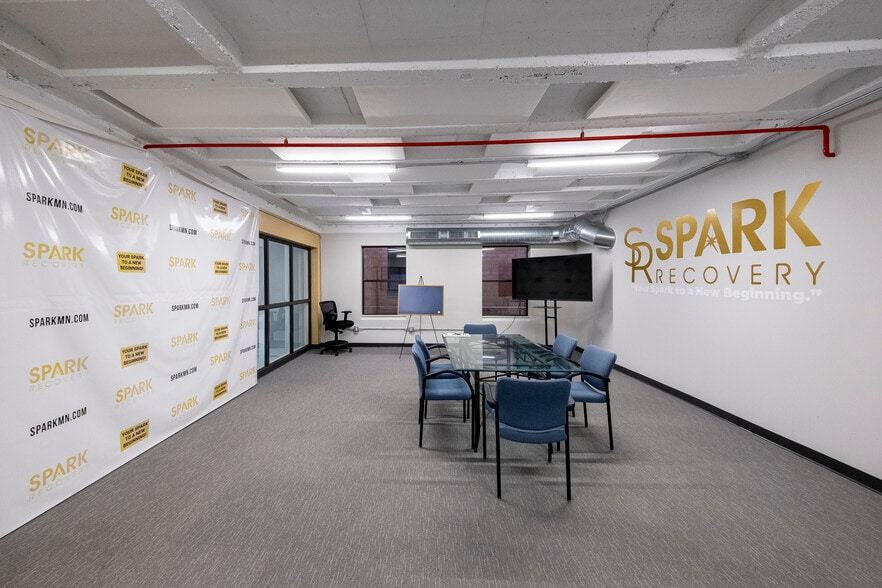 More Photos Of 2375 W University Ave, Saint Paul Office For Lease