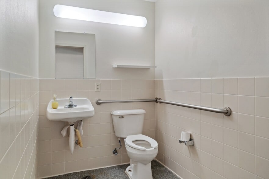 More Photos Of 311 NE 4th Ave, Crystal River Healthcare For Lease