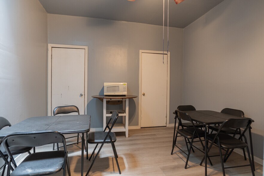 More Photos Of 3882 Washington Ave, Le Grand Apartments For Sale