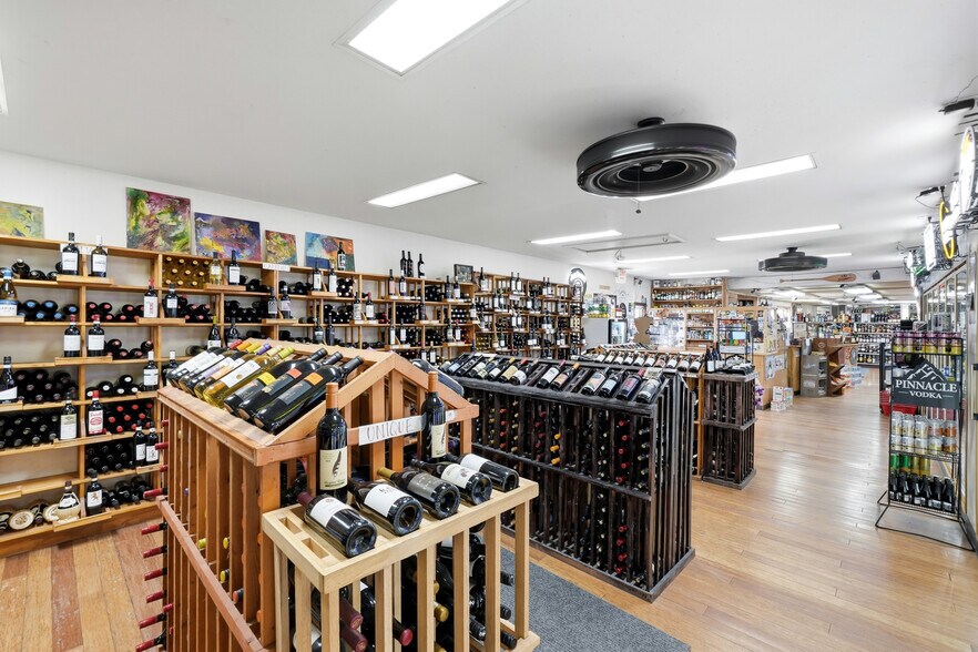 More Photos Of , Eureka Springs Unknown For Sale