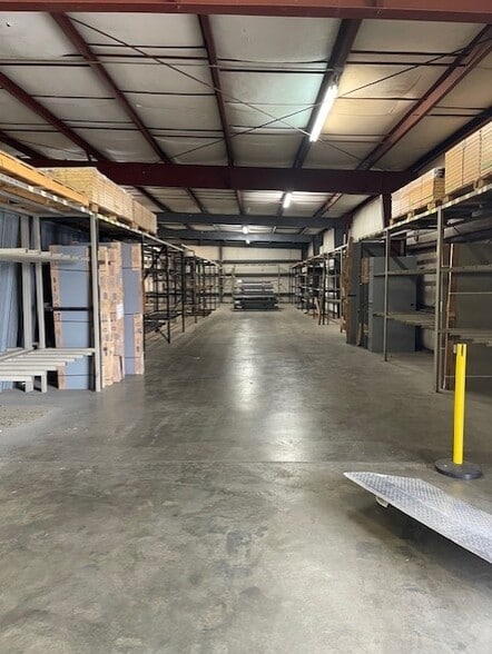 More Photos Of 4005 S Memorial Dr, Winterville Industrial For Sale