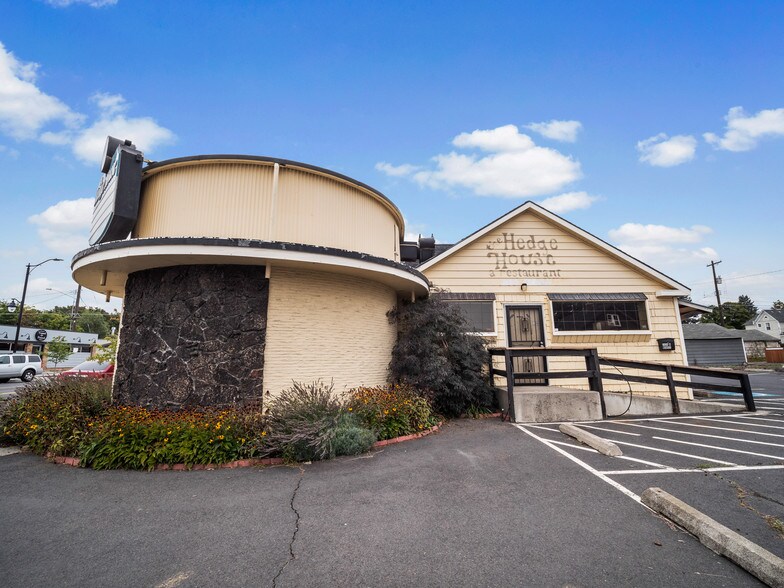 More Photos Of 2606 N Monroe St, Spokane Restaurant For Lease