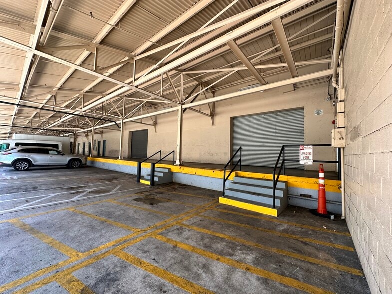 More Photos Of 670 Auahi St, Honolulu General Retail For Lease