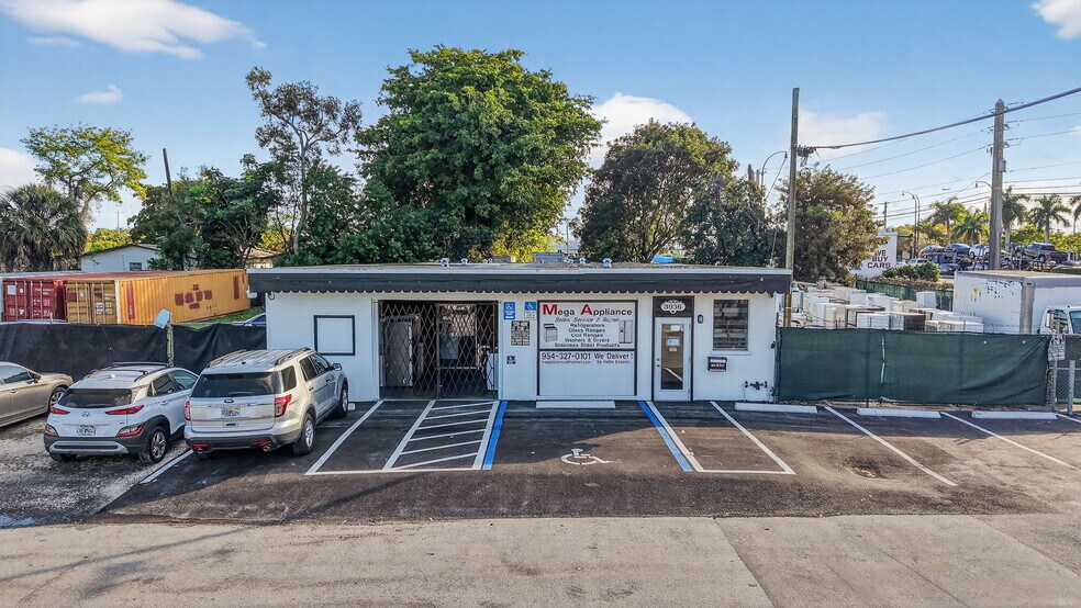 More Photos Of 3928 SW 12th Ct, Fort Lauderdale Manufacturing For Sale