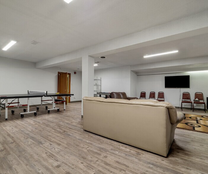 More Photos Of 327 10 St S, Lethbridge Religious Facility For Sale