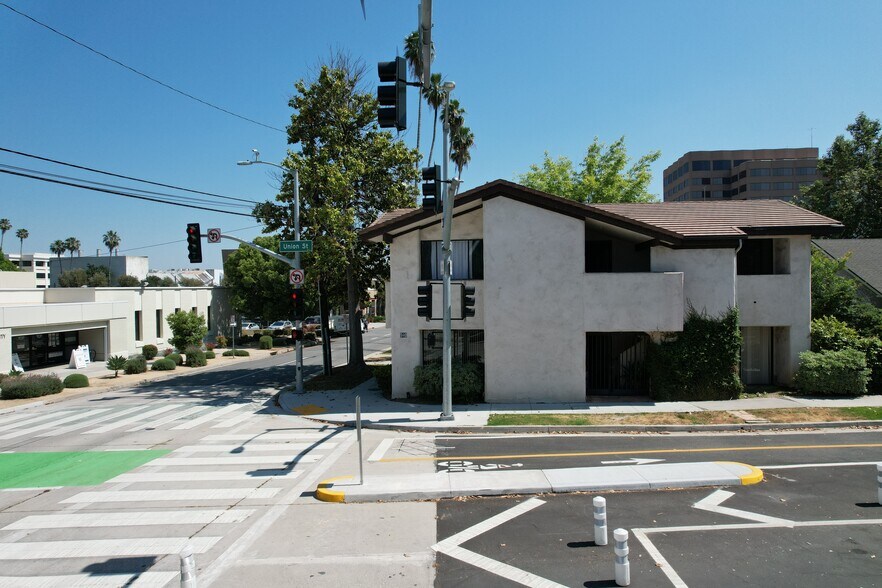 More Photos Of 940 E Union St, Pasadena Office For Sale