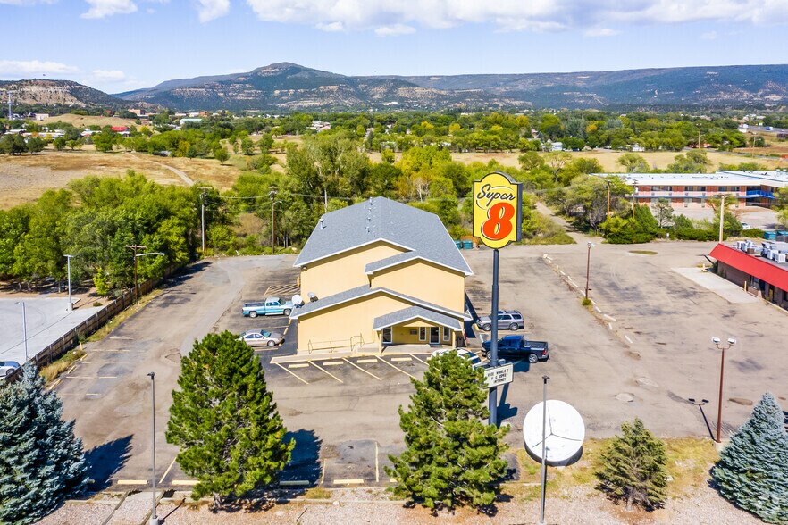 More Photos Of 1610 Cedar St, Raton Hotel For Sale