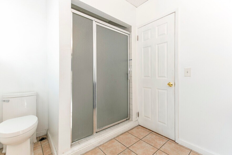 More Photos Of 1138 N Parish Pl, Burbank Apartments For Sale