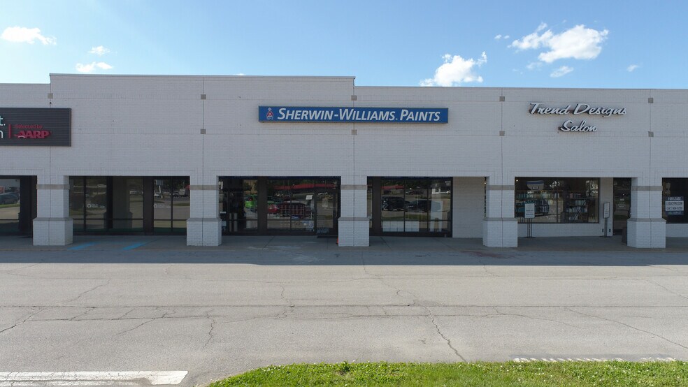 More Photos Of 1009-1411 10th St, Jeffersonville Unknown For Lease