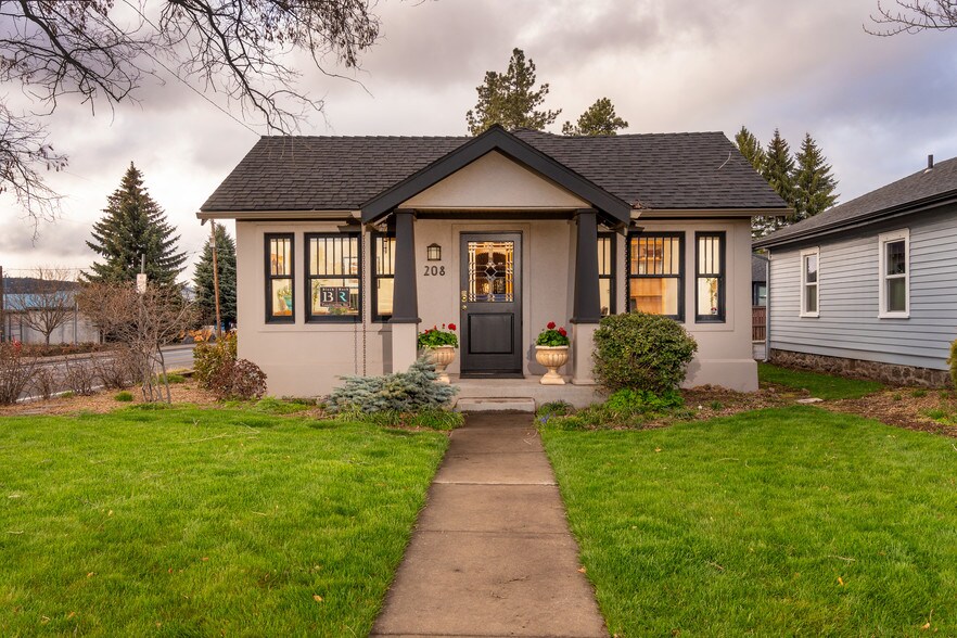 Primary Photo Of 208 SE Vine Ln, Bend Office For Lease