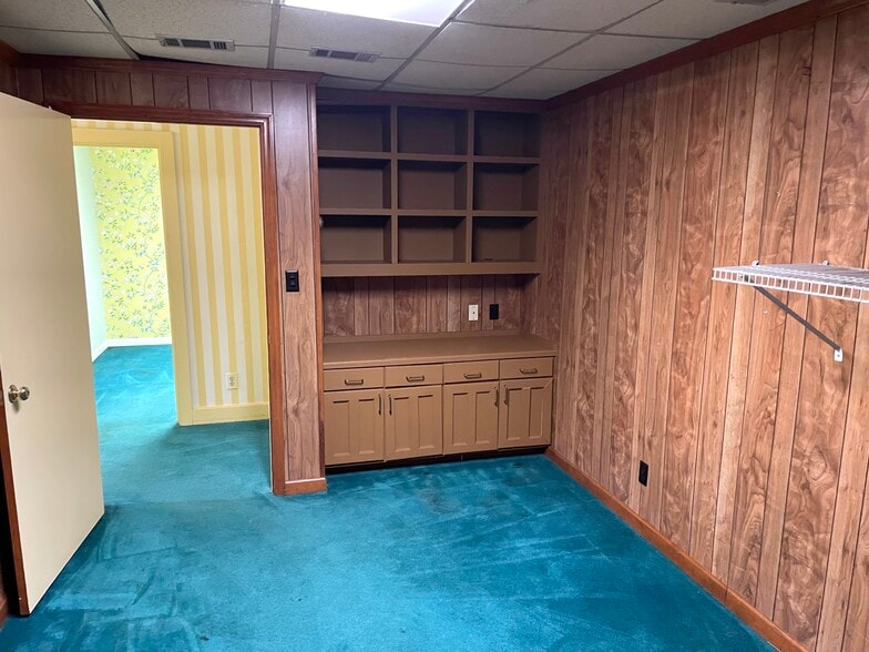 More Photos Of 120 Peters St, Lagrange Office For Sale