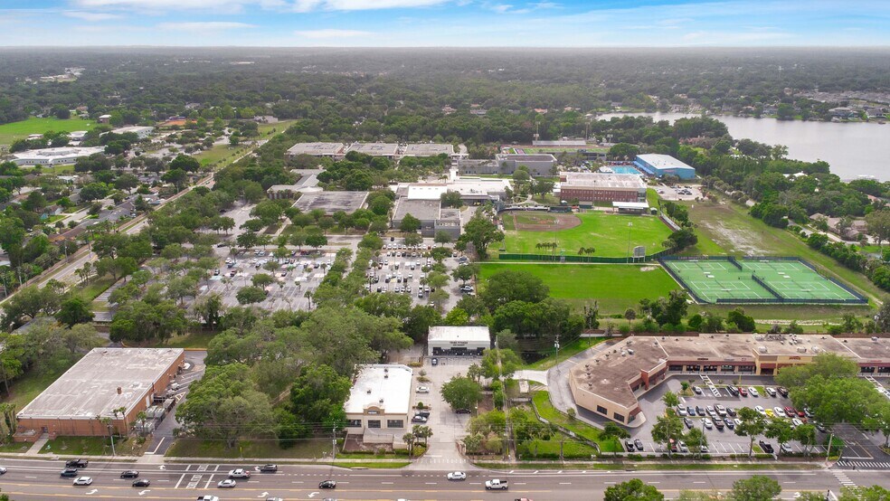 More Photos Of 950-954 N State Road 434, Altamonte Springs Freestanding For Lease