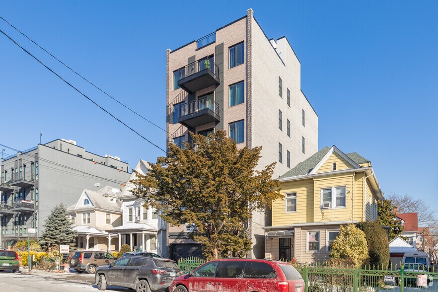 More Photos Of 1541 New York Ave, Brooklyn Apartments For Lease