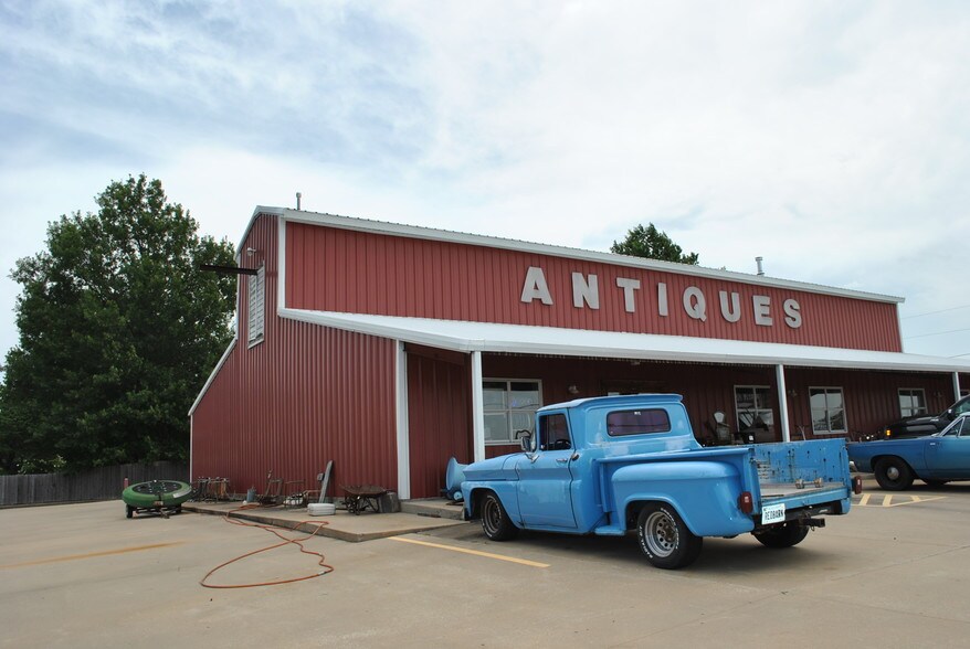 More Photos Of 2001 Hwy 69 St, Wagoner Freestanding For Sale