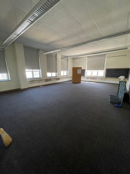 More Photos Of 225 E North St, Butler Schools For Sale