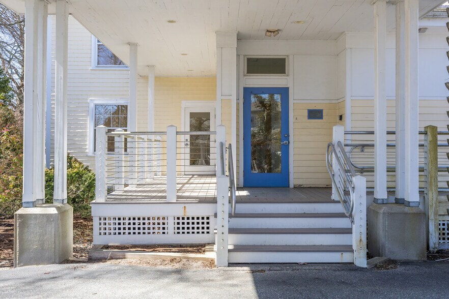 More Photos Of 204 Main St, Orleans Medical For Sale