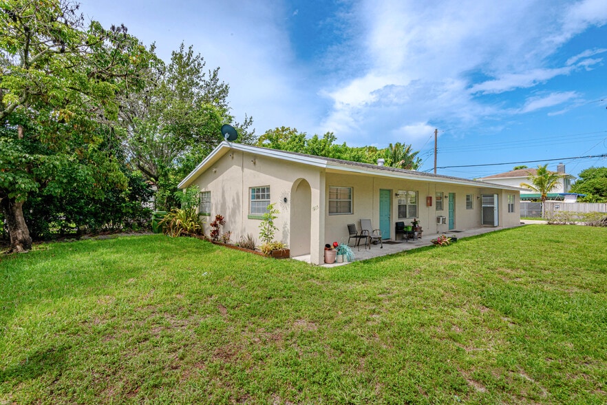 More Photos Of 1911-1915 SW 4th Ave, Fort Lauderdale Apartments For Sale