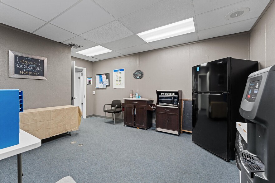 More Photos Of 3700 W Avenue L, Lancaster Schools For Lease