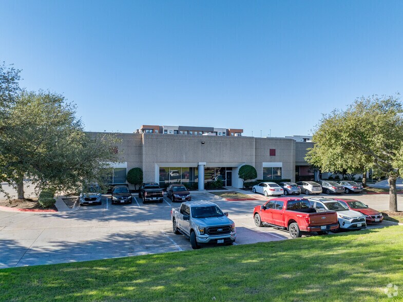 More Photos Of 9229 Waterford Centre Blvd, Austin Office For Lease