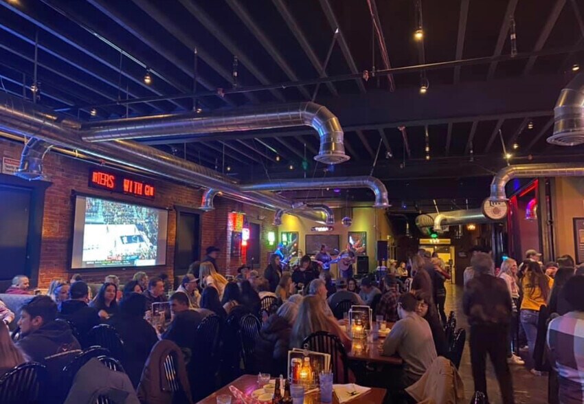 More Photos Of 231 E Main St, Trinidad Bar For Sale