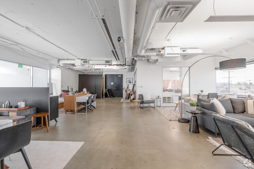 More Photos Of 8065-8075 W 3rd St, Los Angeles Loft Creative Space For Lease