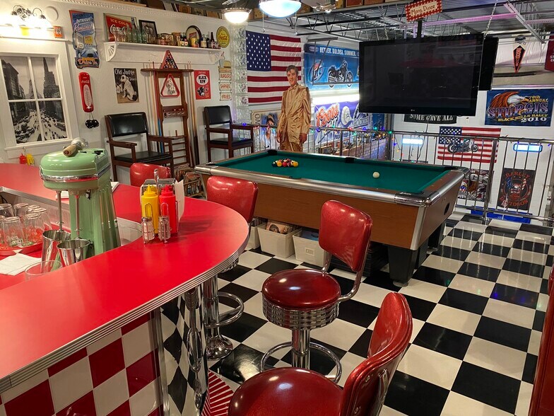 More Photos Of 9181 Commerce Center Cir, Highlands Ranch Self Storage For Sale