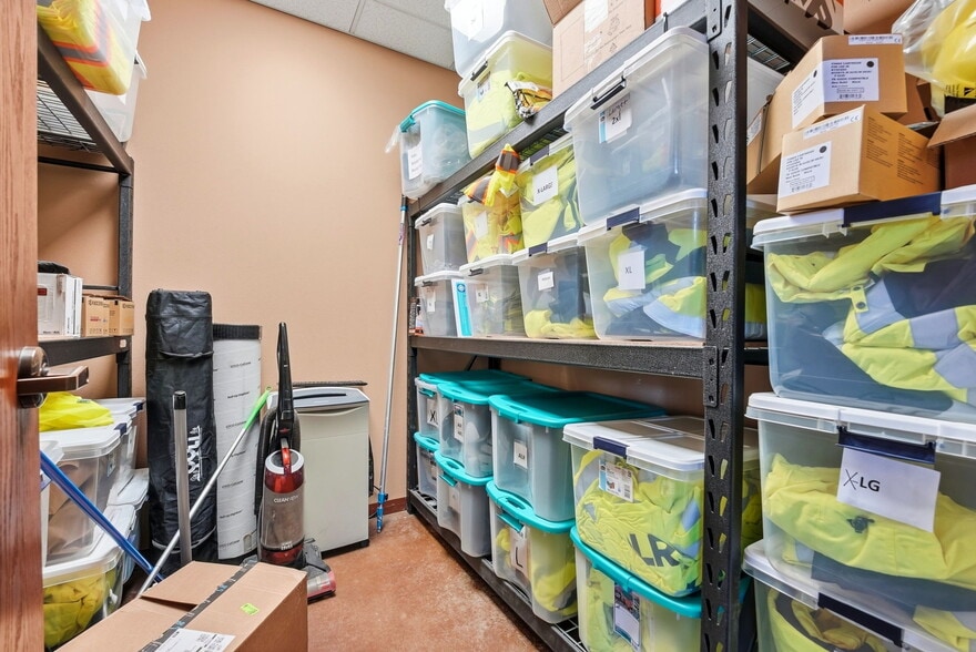 More Photos Of 1925 Aeroplaza Dr, Colorado Springs Warehouse For Lease