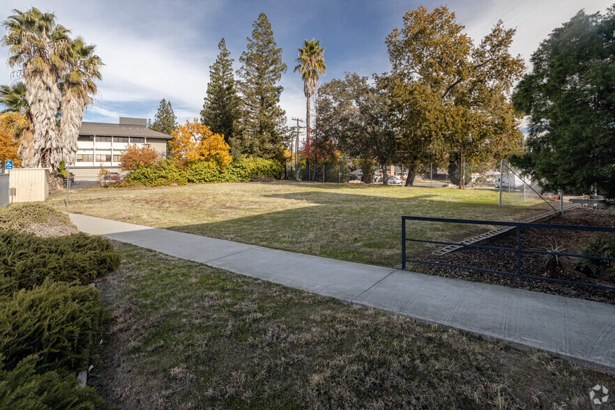 More Photos Of 5525 Dewey Dr, Fair Oaks Medical For Lease