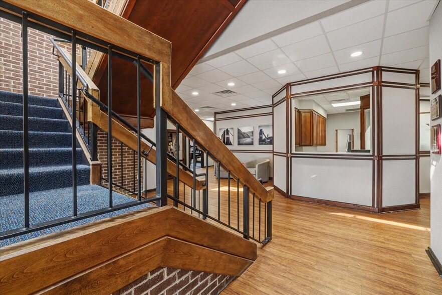 More Photos Of 3660 Hartsfield Rd, Tallahassee Office For Sale