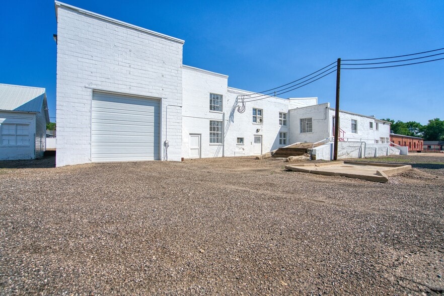 More Photos Of 310 W South 1st St, Johnstown Manufacturing For Lease