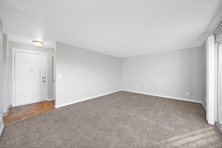 More Photos Of 13455 SE Oatfield Rd, Milwaukie Apartments For Sale