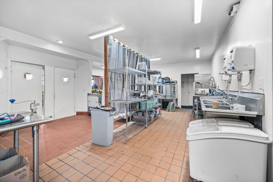 More Photos Of , Jenner Unknown For Sale