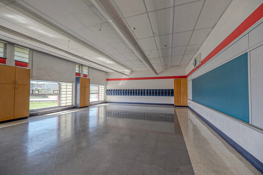 More Photos Of 255 Third St, New Kensington Schools For Sale