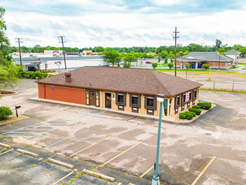 More Photos Of 7520 N Wayne Rd, Westland Restaurant For Sale