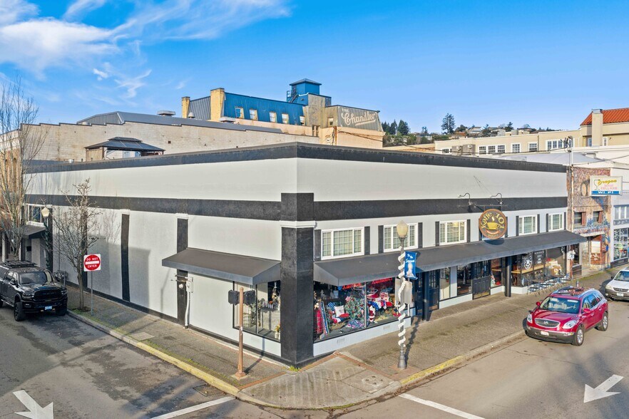 More Photos Of 171 S Broadway, Coos Bay General Retail For Sale
