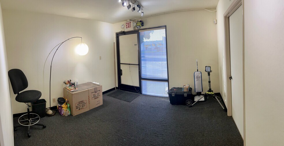 More Photos Of 21087 Cabot Blvd, Hayward Warehouse For Lease